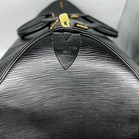 Louis Vuitton AUTHENTIC Epi Keepall 50 PreLoved - Picture 3 of 17